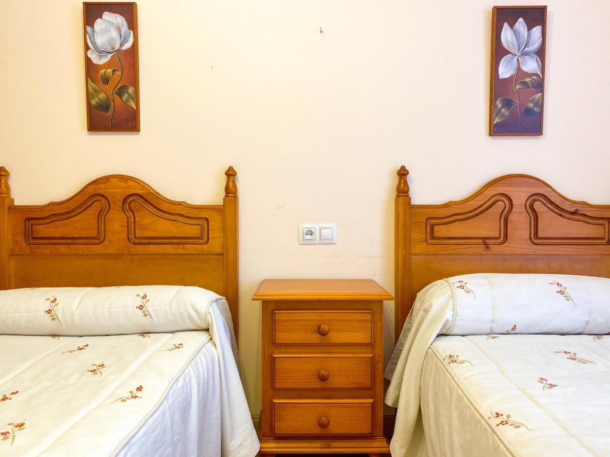Vivienda Turistica Los Leones Berlanga de Duero Exterior foto